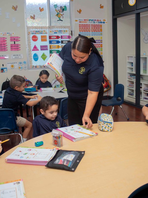 Estudiantes de Kínder en Newman Institute